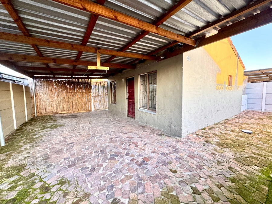 2 Bedroom Property for Sale in Voorbrug Western Cape